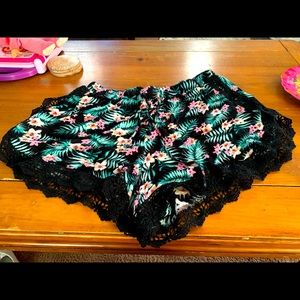 Floral lace shorts